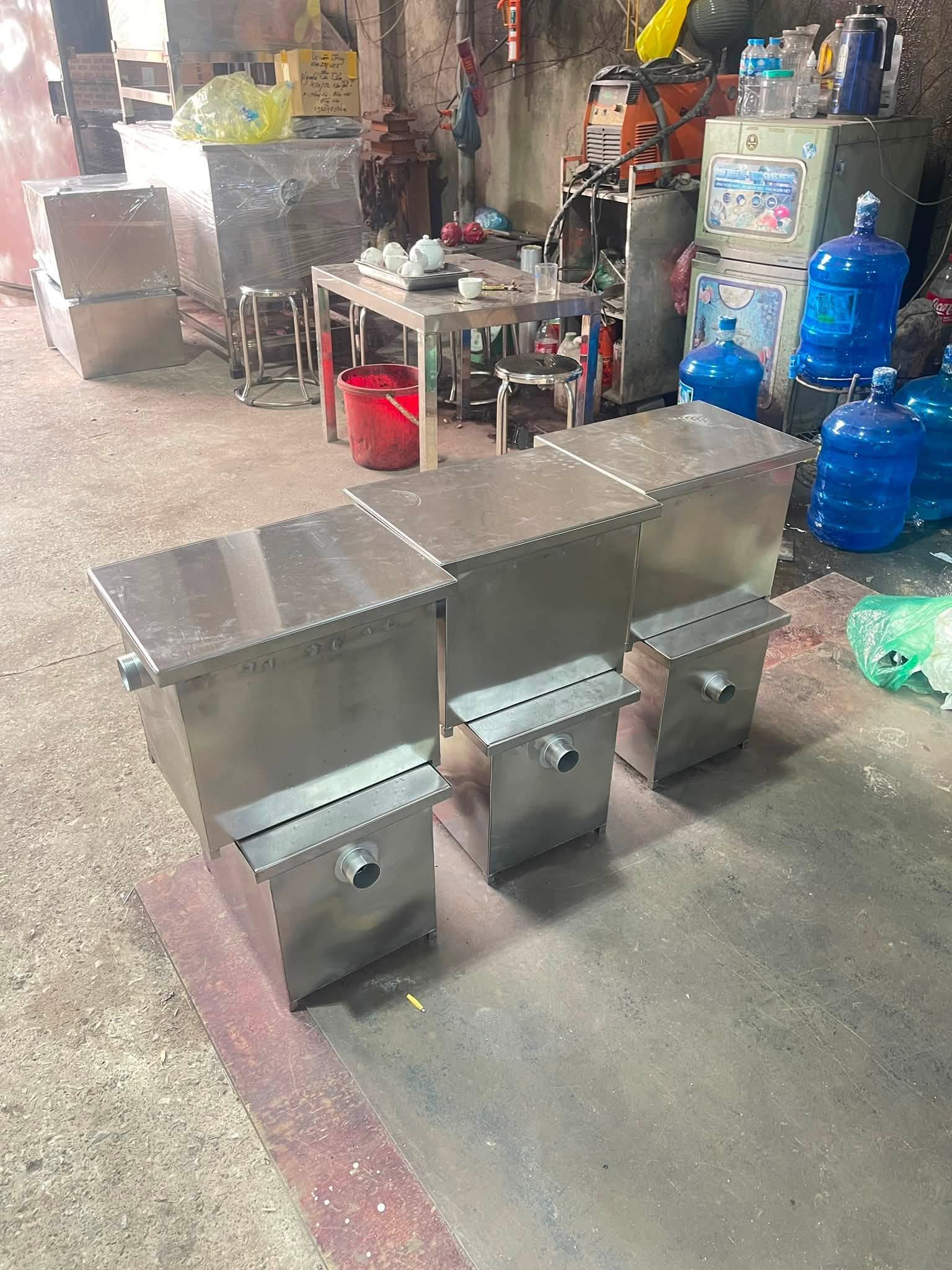 Gia công bể tách mỡ inox theo kích thước yêu cầu tại Hazoki.