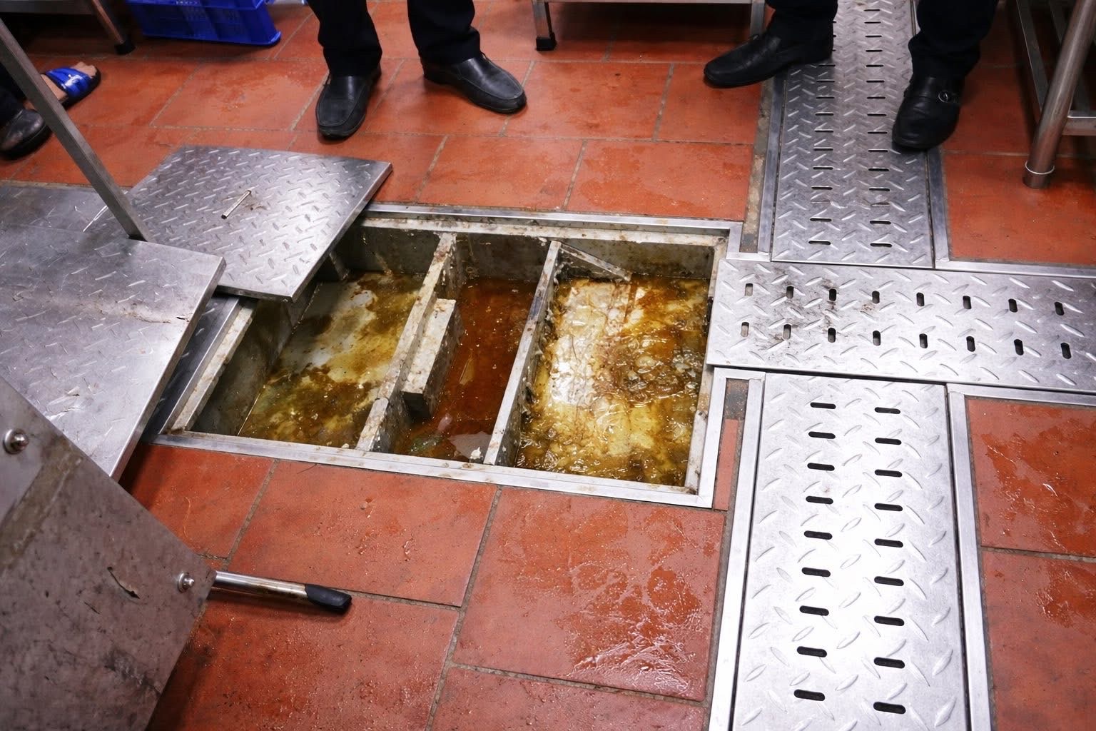 Máng thoát sàn inox theo yêu cầu