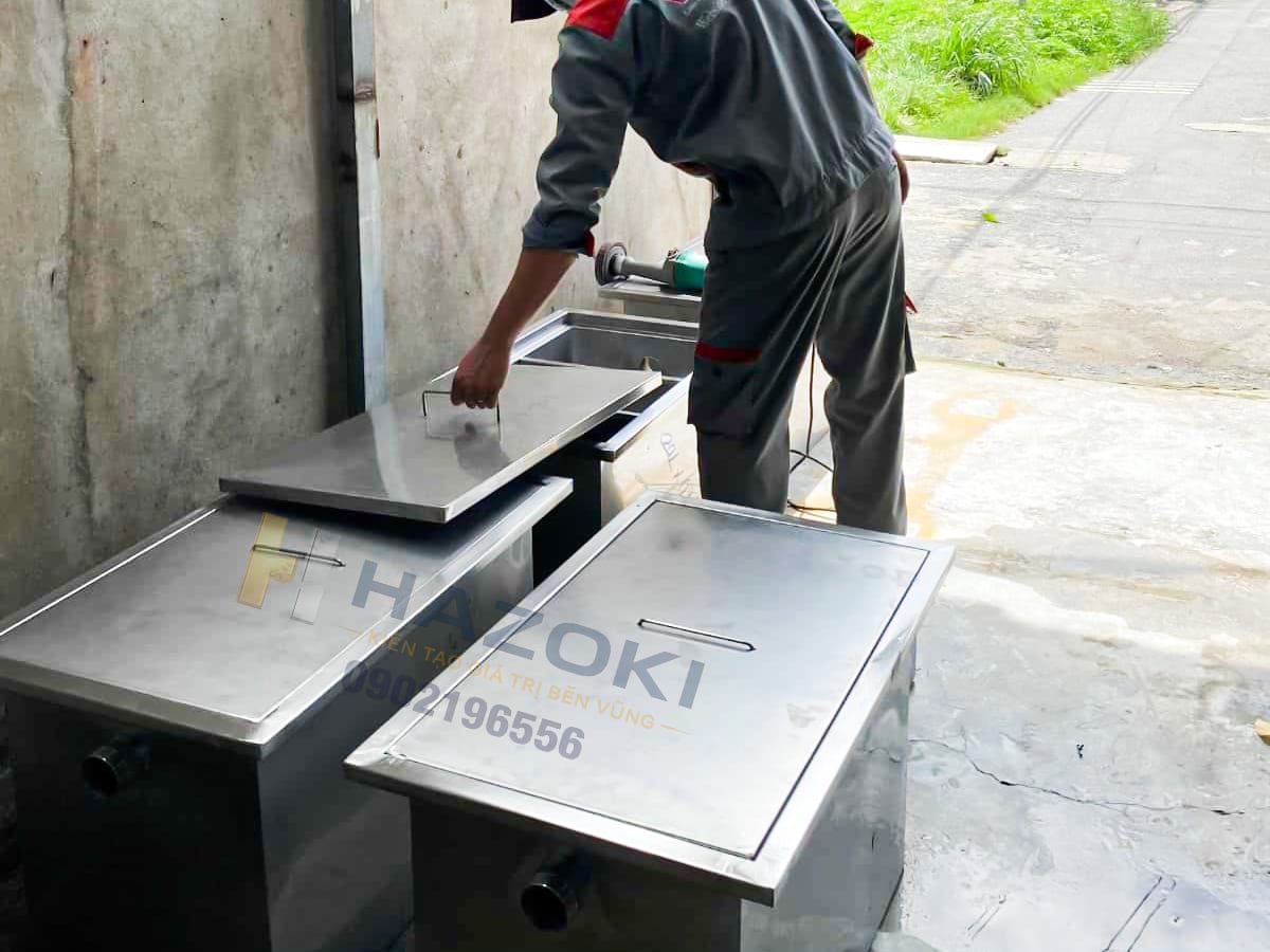 huong-dan-ve-sinh-be-tach-mo-inox-tan-suat-cach