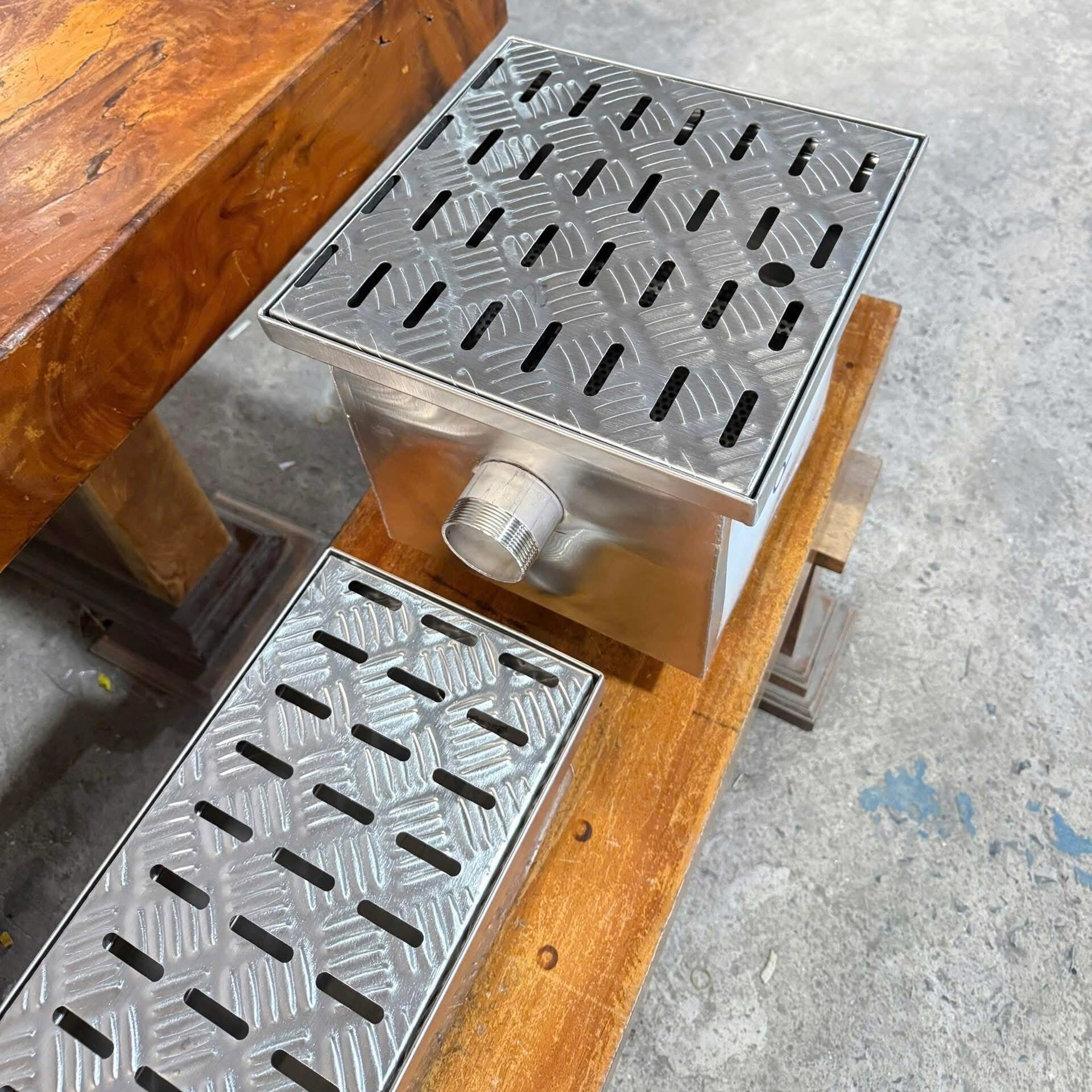 Các mẫu máng thoát sàn inox theo từng công trình