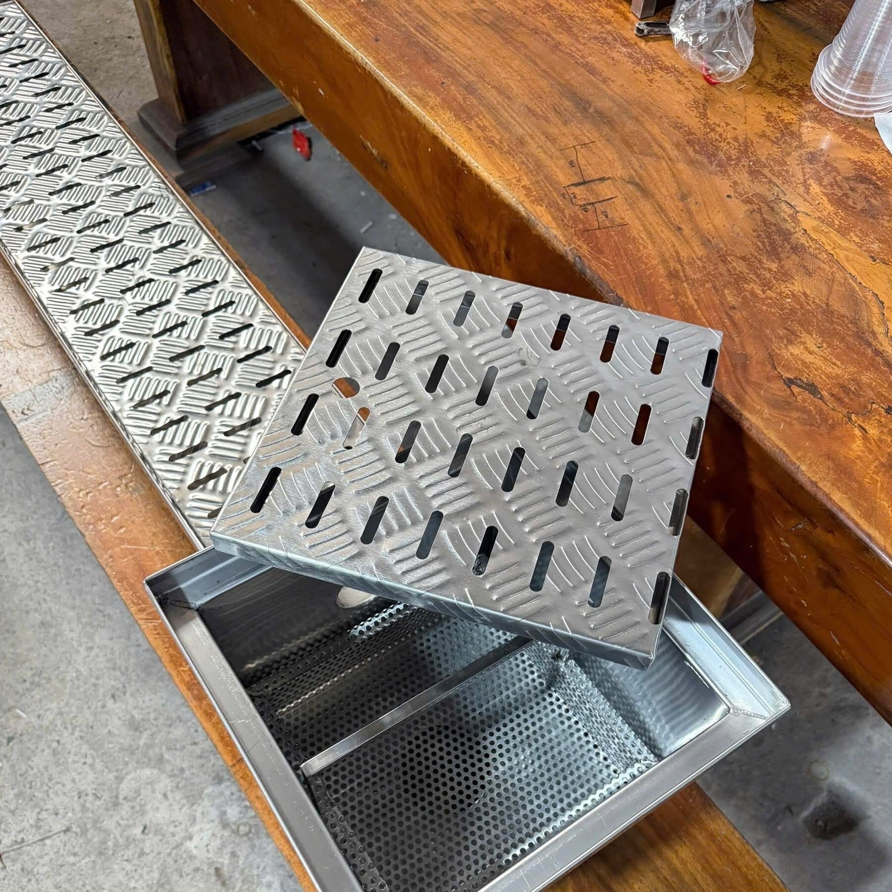 Các mẫu máng thoát sàn inox theo từng công trình